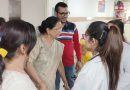 राज्य महिला आयोग की अध्यक्ष कुसुम कंडवाल ने दून अस्पताल पहुंचकर पुरोला रेप पीड़ित छात्रा से की मुलाकात