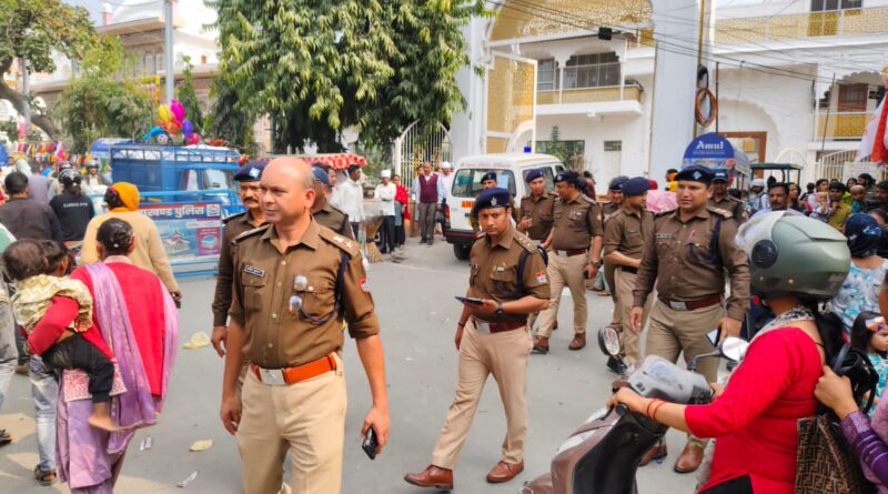 एस०पी० सिटी देहरादून ने झंडा मेला क्षेत्र व्यवस्था का निरीक्षक किया