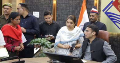 पुत्रवधु द्वारा प्रताड़ित बुजुर्ग दम्पति; डीएम ने दर्ज कराया भरणपोषण एक्ट वाद; फैसला जल्द