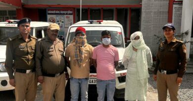 घर मे चल रहे जिस्मफरोशी के धंधे का दून पुलिस ने किया भंडाफोड़