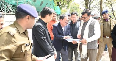 मुख्य सचिव ने किया भवाली-रातिघाट बाईपास, श्री कैंचीधाम मंदिर में निर्माण कार्यों का स्थलीय निरीक्षण किया 