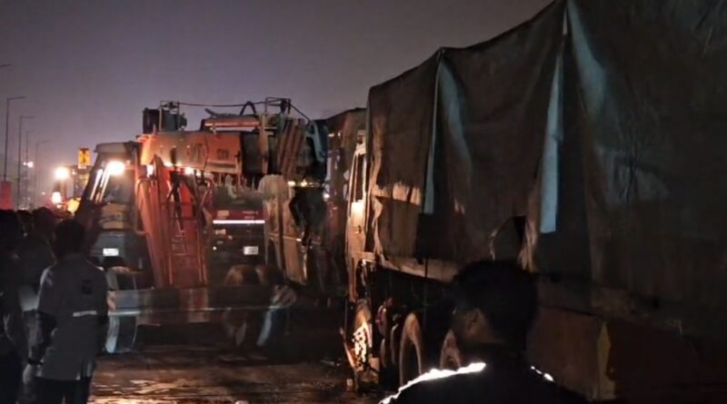 मोतीचूर के पास रोडवेज की बस और ट्रॉली में हुई भिड़ंत