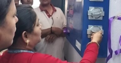 सरस्वती विद्या मंदिर इंटर कॉलेज नथुवावाला में निःशुल्क सैनिटरी नैपकिन वैंडिंग मशीन हुई स्थापित