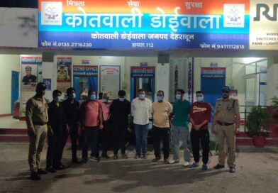 शराबियों की बारात लेकर फिर थाने पहुँची दून पुलिस की बस सेवा