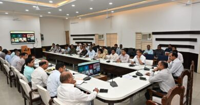 निर्माणाधीन कार्यों में किसी प्रकार की शिथिलता एवं लापरवाही नहीं होगी क्षम्य – जिलाधिकारी