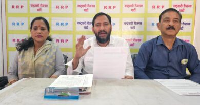 बादाम भेंट कर भाजपा को लोकायुक्त वादा याद दिलाएगी RRP