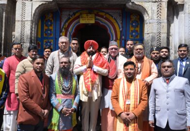 राज्यपाल लैप्टिनेंट जनरल ( सेवानिवृत्त)गुरमीत सिंह ने भगवान केदारनाथ के किए दर्शन