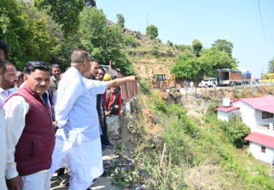 कैबिनेट मंत्री गणेश जोशी ने किया गढ़-बुरांसखण्डा मोटर मार्ग के सर्वे कार्य का निरीक्षण