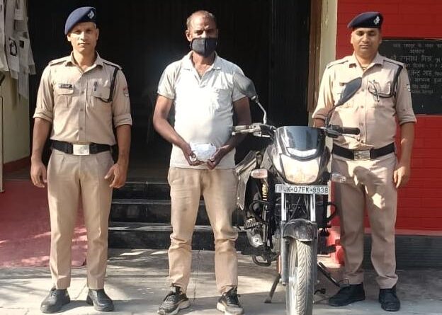 दून पुलिस के हत्थे चढ़ा नशा तस्कर, 454 ग्राम अवैध चरस बरामद