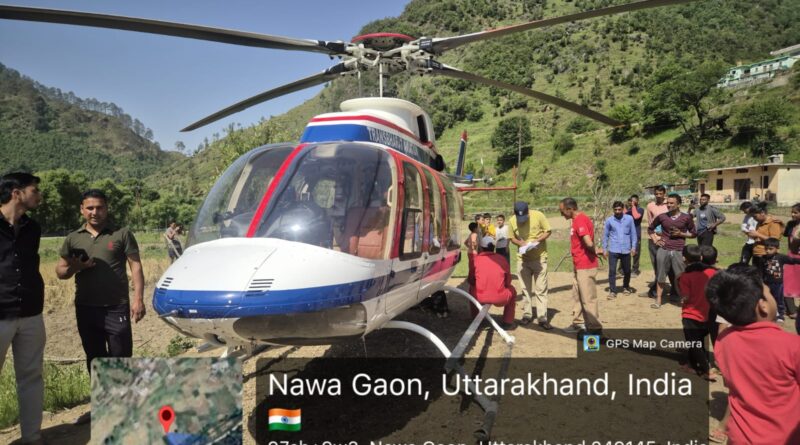 जौनपुर क्षेत्र में हेलीकॉप्टर की इमरजेंसी लैंडिंग, सभी यात्री सुरक्षित