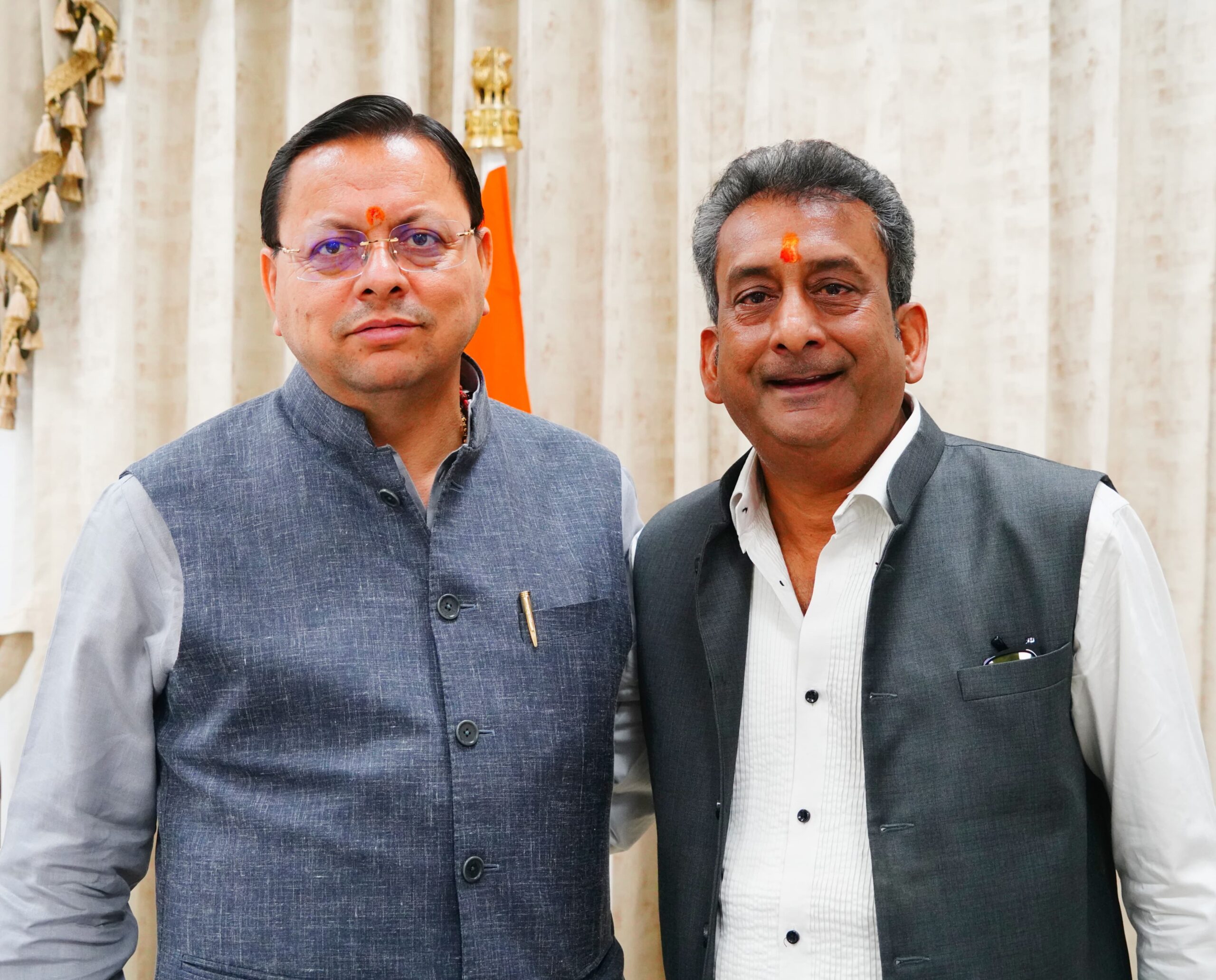 मुख्यमंत्री पुष्कर सिंह धामी से अभिनेता हेमंत पांडे ने शिष्टाचार भेंट की