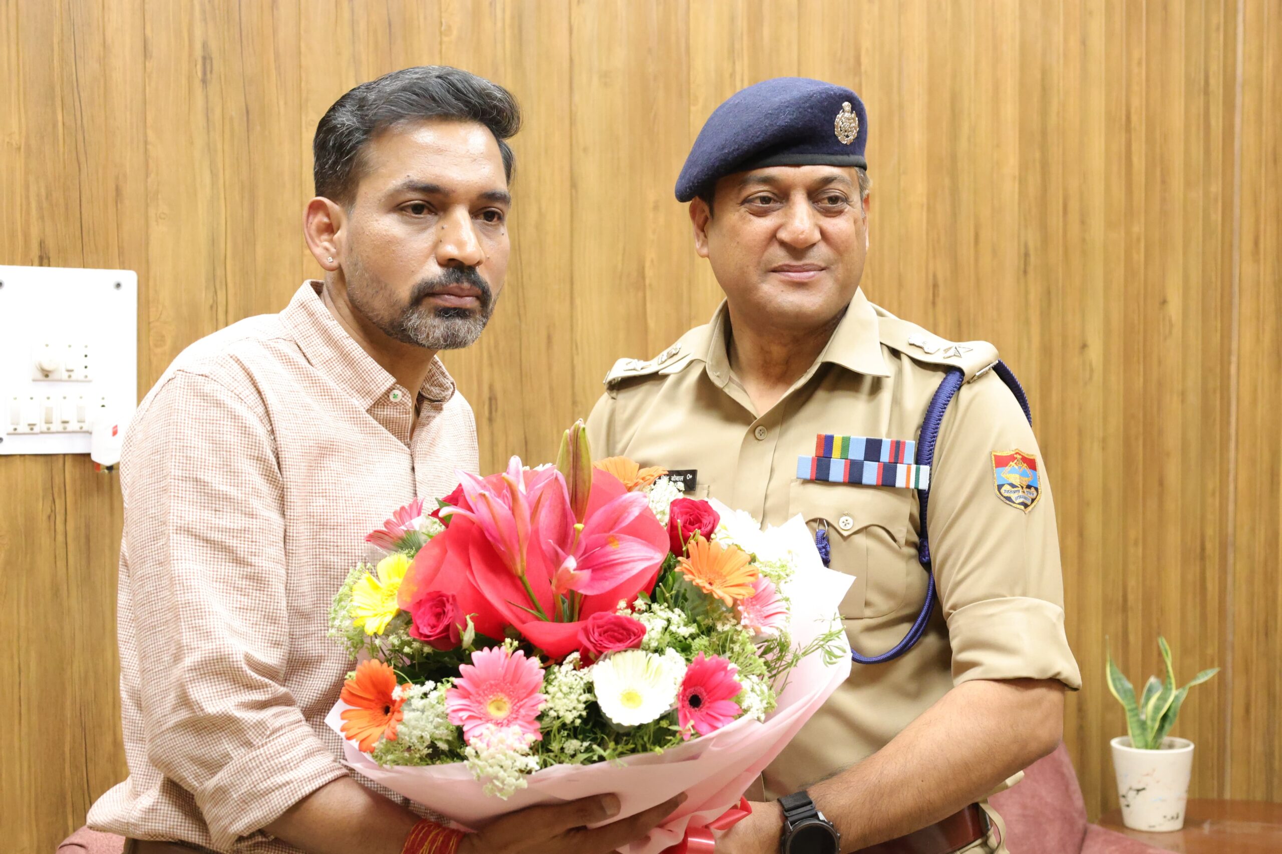 एसएसपी देहरादून द्वारा नव नियुक्त जिलाधिकारी देहरादून से की शिष्टाचार भेंट
