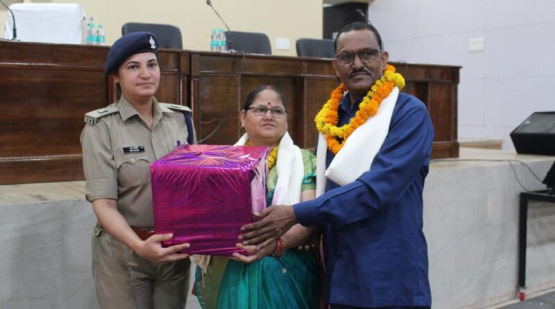पुलिस लाइन देहरादून में हुआ सेवानिवृत्त पुलिस कर्मियों के विदाई समारोह का आयोजन