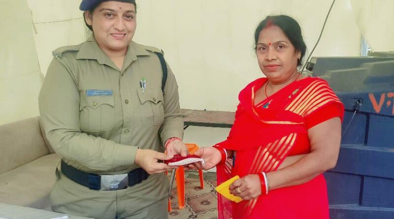 एसएसपी दून के नेतृत्व में आमजन की सहायता के लिए सदैव तत्पर दून पुलिस