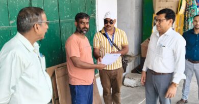 एडीएम द्वारा जनपद टिहरी में विशेष गहन पुनरीक्षण अभियान का निरीक्षण