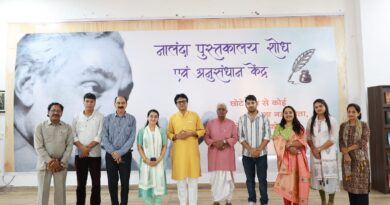लेखक गांव की भव्यता मेरी कल्पना से परे है: कुलपति प्रो. विजय मोहन तिवारी