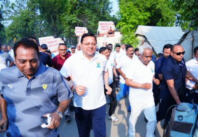 मुख्यमंत्री पुष्कर सिंह धामी पुलिस लाइन में आयोजित योगा कार्यक्रम में हुए शामिल