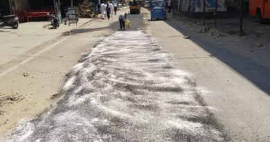 सिवरेज के लिए खोदी गई सड़क ठीक करने के लिए लगातार चल रहा कार्य