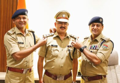 एसएसपी देहरादून ने पदोन्नत पुलिस अधिकारियों को पदोन्नति पद के अलंकरण से किया अलंकृत