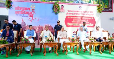 मुख्यमंत्री पुष्कर सिंह धामी ने सोमनाथ स्वाभिमान पर्व’ पर हर्रावाला से वेरावल के लिए विशेष रेल यात्रा का शुभारंभ किया 
