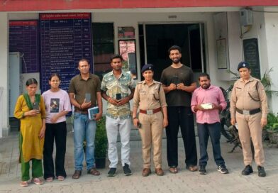 खोये मोबाइलों को वापस लौटाकर दून पुलिस ने बिखेरी चेहरों पर मुस्कान