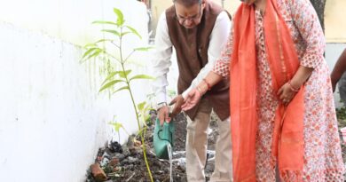 हरेला पर्व पर कृषि मंत्री गणेश जोशी ने किया फलदार पौधों का रोपण, दिया पर्यावरण संरक्षण का संदेश