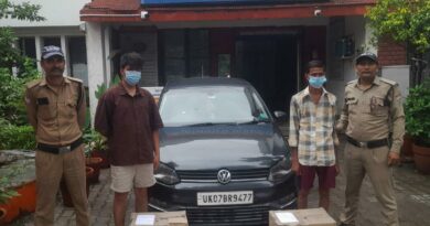 अवैध शराब के साथ 05 शराब तस्करों को दून पुलिस ने किया गिरफ्तार