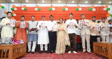 सैनिक सम्मान समारोह में वरिष्ठ पत्रकार मनोज इष्टवाल की पुस्तक ‘कण्वाश्रम’ का हुआ भव्य विमोचन