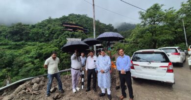 लोनिवि मंत्री महाराज ने किया मसूरी, कोल्हूखेत, पानी वाले बैंड सड़क का औचक निरीक्षण