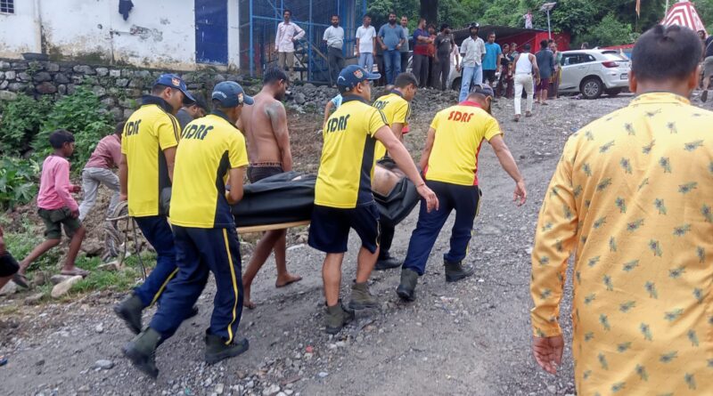 देहरादून सहस्त्रधारा नदी में डूबे युवक का SDRF ने किया सफल रेस्क्यू