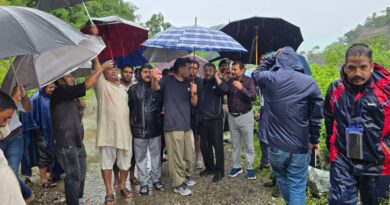 जिलाधिकारी देहरादून ने आज विभिन्न आपदा ग्रस्त क्षेत्रों का स्थलीय निरीक्षण किया