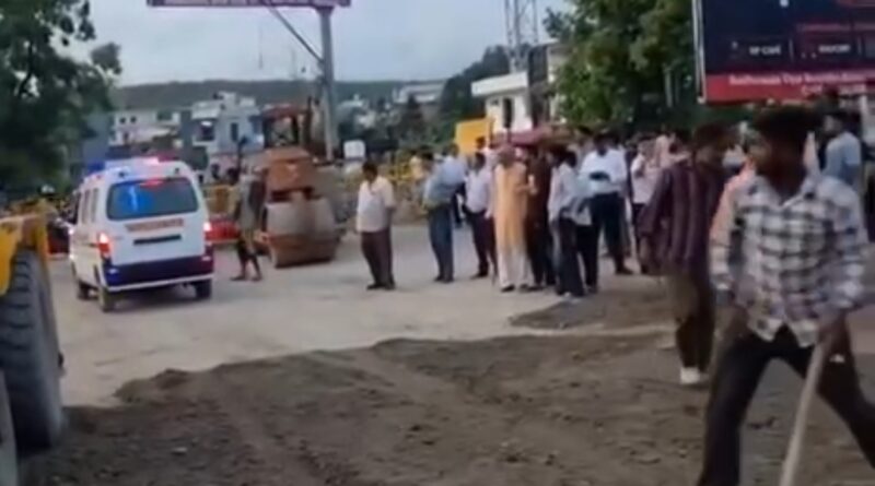भारी वर्षा के कारण सुबह क्षतिग्रस्त हुई पुल की एप्रोच रोड को रिकॉर्ड समय में किया गया दुरुस्त
