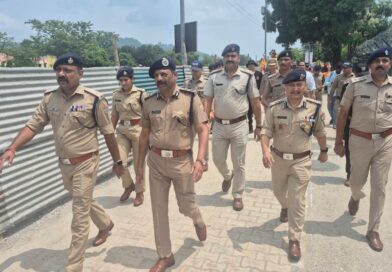 IG एसटीएफ और DIG लॉ एंड ऑर्डर ने हरिद्वार में कांवड़ मेला सुरक्षा व्यवस्थाओं का निरीक्षण किया
