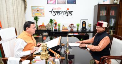 मुख्यमंत्री पुष्कर सिंह धामी से जन प्रतिनिधियों ने की भेंट