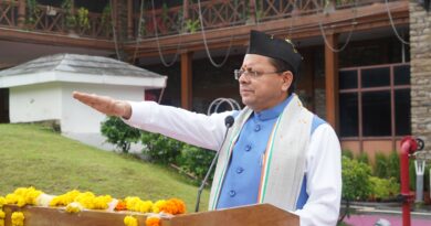 मुख्यमंत्री पुष्कर सिंह धामी ने 80वें स्वतंत्रता दिवस के अवसर पर ध्वजारोहण किया
