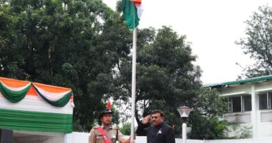 मुख्य सचिव आनंद वर्धन ने किया ध्वजारोहण