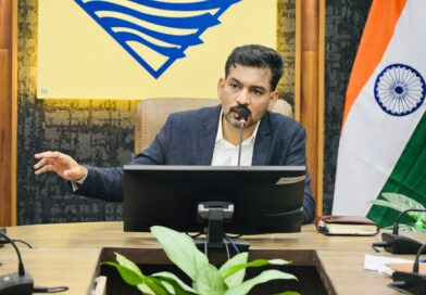 सीएम हेल्पलाइन की लंबित शिकायतों का प्राथमिकता से करें निस्तारणः जिलाधिकारी