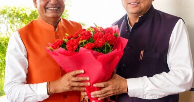 सीएम धामी ने किया केंद्रीय मंत्री शिवराज सिंह चौहान का स्वागत
