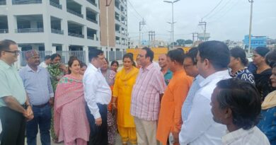 विधायक विनोद चमोली और एमडीडीए उपाध्यक्ष बंशीधर तिवारी ने किया आढ़त बाजार विकास कार्याें का निरीक्षण