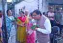 मुख्यमंत्री धामी ने ‘लोकल फॉर वोकल’ को दिया प्रोत्साह, लिया टिक्की का स्वाद