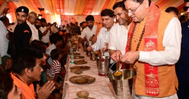 पुष्पवर्षा और चरण प्रक्षालन के साथ देवभूमि ने किया शिवभक्त कांवड़ियों का अभिनंदन