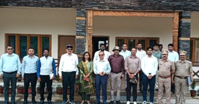 विभिन्न राज्यों से आए 20 IFS अधिकारियों ने किया ‘लेखक गांव’ का भ्रमण
