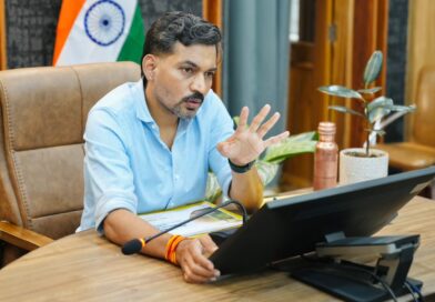 जल जीवन मिशन की लंबित योजनाओं को सर्वाेच्च प्राथमिकता से पूरा करें- जिलाधिकारी 
