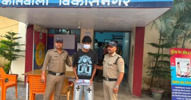दबंग दिखने का शौक ले पहुँचा सलाखों के पीछे