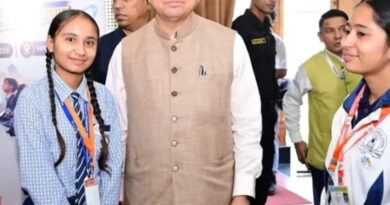 लवप्रीत की संवेदनशील सोच ने छुआ मुख्यमंत्री धामी का दिल, घर पहुंचा टैब