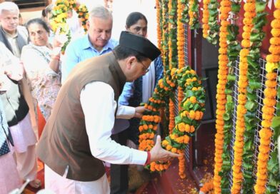 मुख्यमंत्री ने उत्तराखण्ड राज्य आंदोलनकारी शहीदों को अर्पित की श्रद्धांजलि