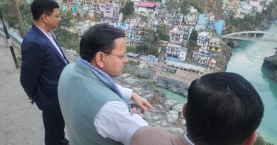 मुख्यमंत्री धामी ने राष्ट्रीय राजमार्ग का स्थलीय निरीक्षण किया