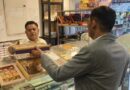 त्योहारी सीजन में मिठाई की दुकानों का औचक निरीक्षण, खाद्य पदार्थों के नमूने लिए