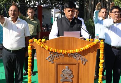 एस एस पी देहरादून ने राष्ट्रपिता महात्मा गांधी तथा पूर्व प्रधानमंत्री लाल बहादुर शास्त्री की जयंती पर की श्रद्धांजलि अर्पित
