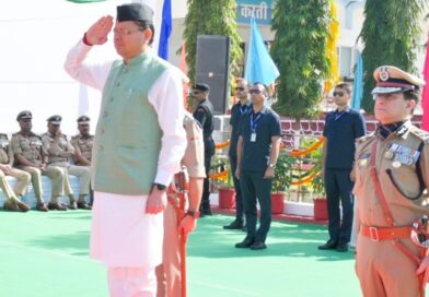 पुलिस स्मृति दिवस के अवसर पर मुख्यमंत्री ने शहीद पुलिस जवानों को दी श्रद्धांजलि, परिजनों को किया सम्मानित